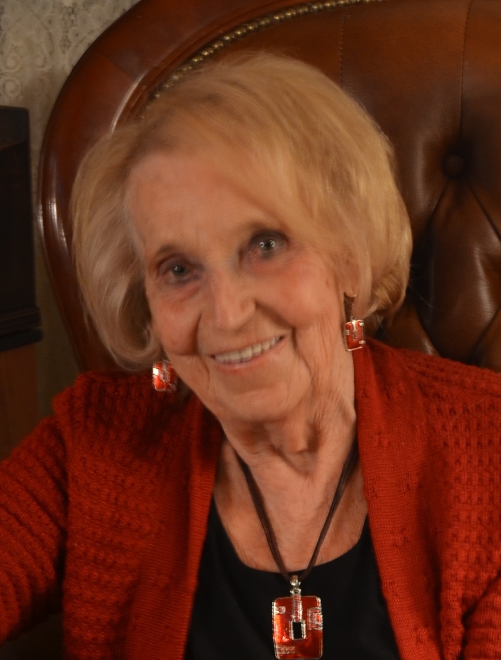 Mme Solange Dorval Gauthier
