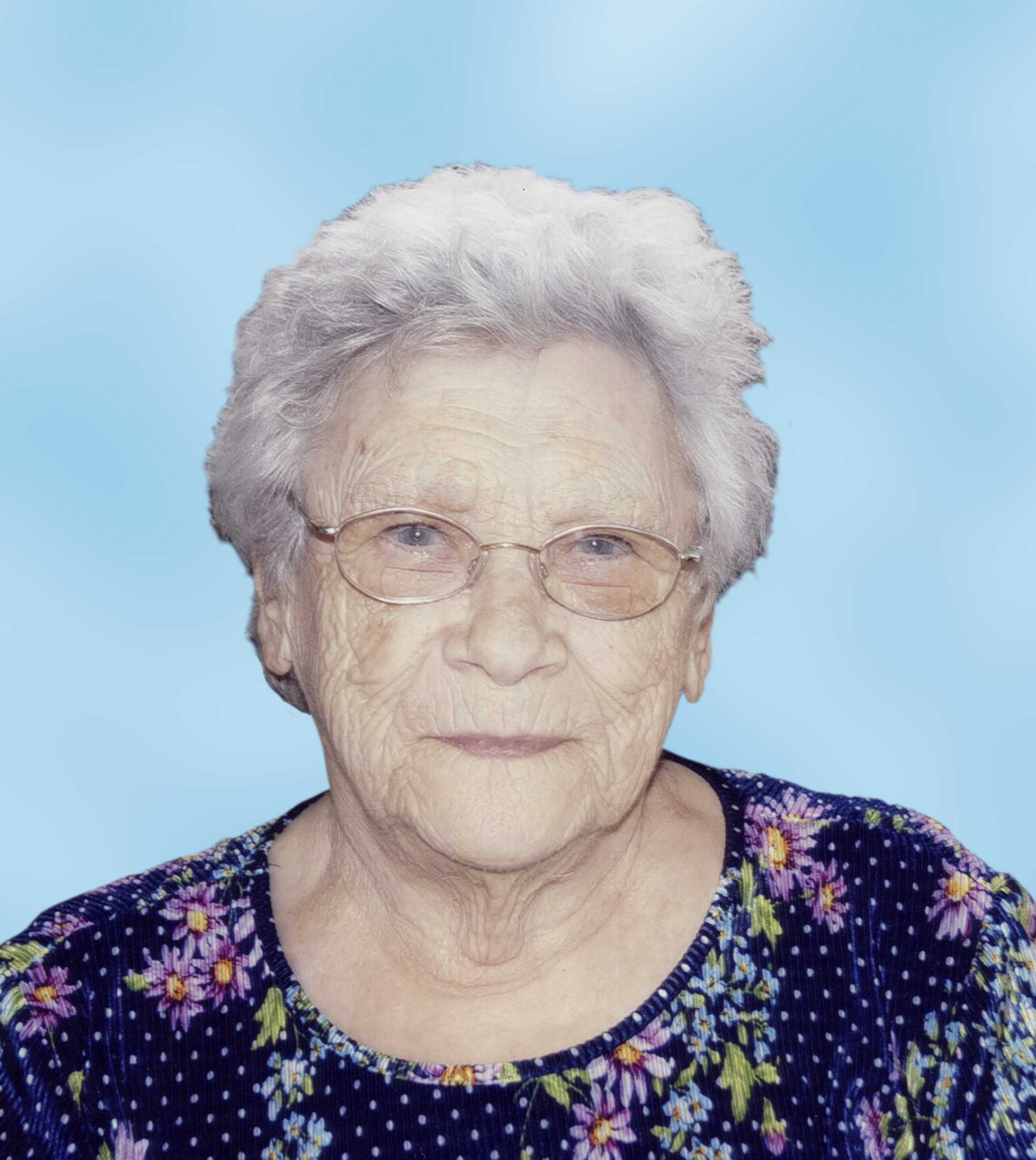 Mme Gemma Laroche