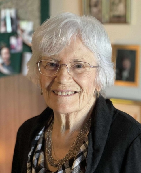 Denise Rousseau 1931-2025