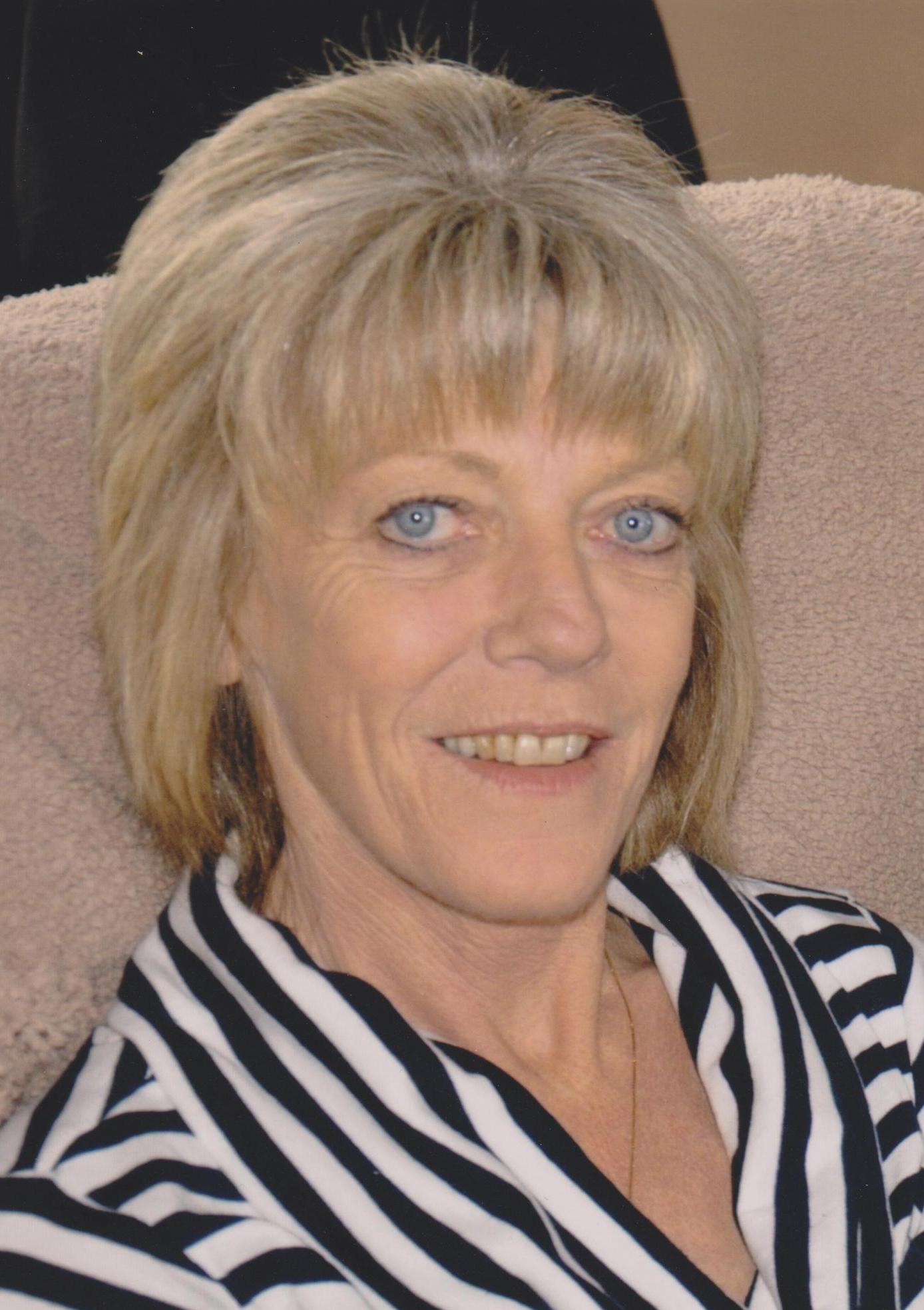 Mme Lyne Martineau