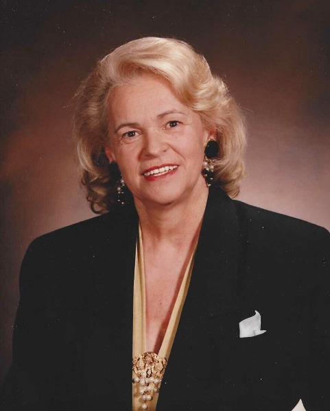 Flore Carrière Cabana 1932-2025