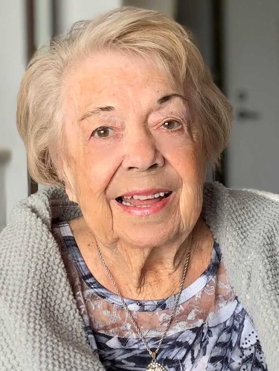 Mme Denise Roberge Parenteau 1932-2022