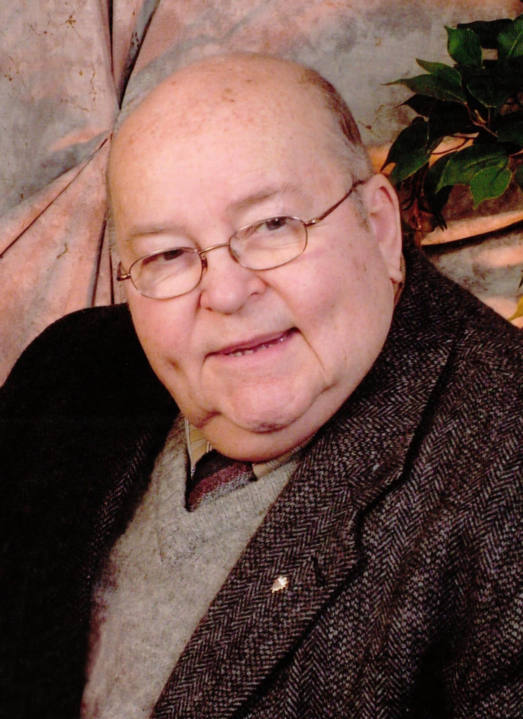 M. Claude Paquet