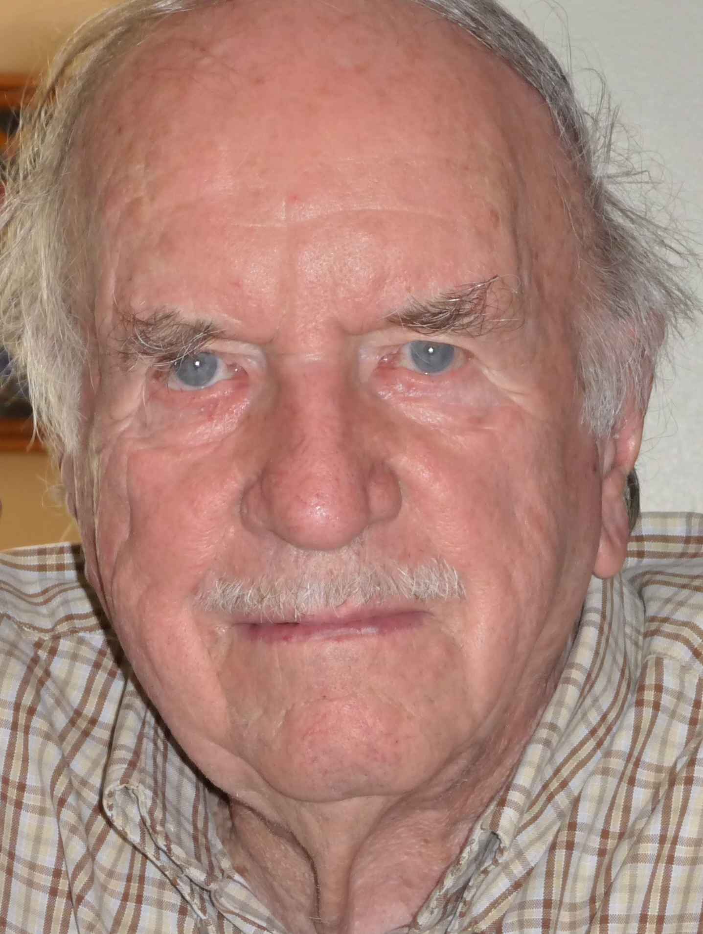 M. Victor Croteau 1928-2017