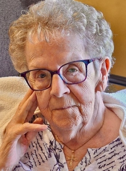 Candide Laroche 1936-2026